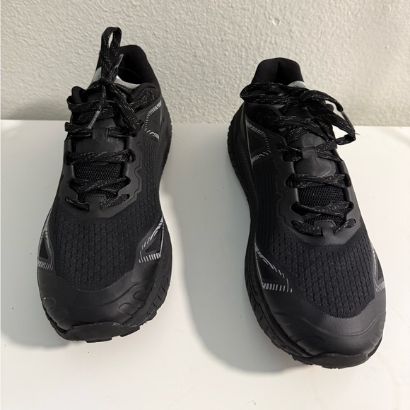 Hi-Tec Men's Black and Silver Athletic Shoes - Picture 4 of 8